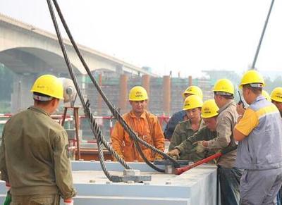 巨力钢丝绳索具参与蒙华铁路汉江大桥修建工作